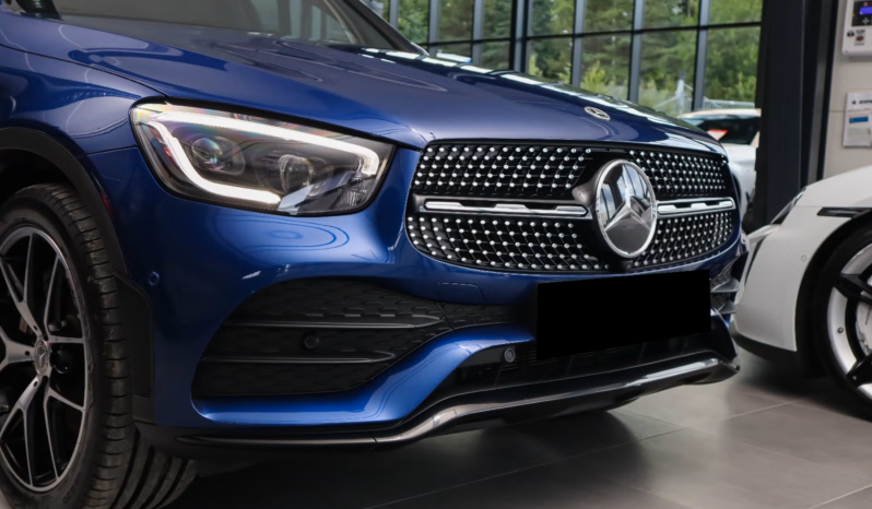 
								Mercedes-Benz GLC 300 e 4MATIC Coupé AMG Designo Night full									