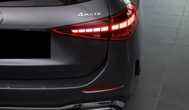 
								Mercedes-Benz C 220 d 4MATIC AMG Sport full									