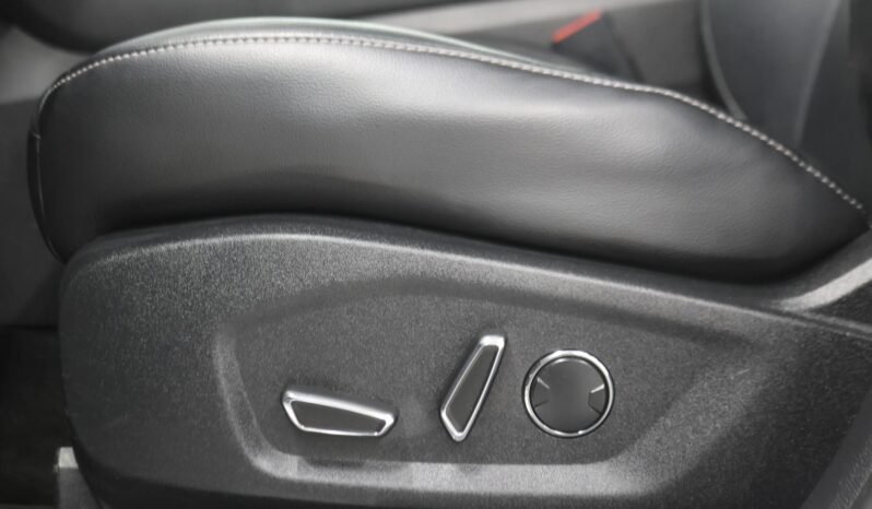 
								Ford S-MAX Titanium full									