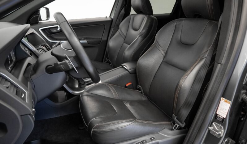 
								Volvo XC60 D5 AWD Summum full									