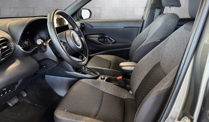 
								Toyota Yaris Cross 1.5 Hybrid AWD-i Active Tech full									