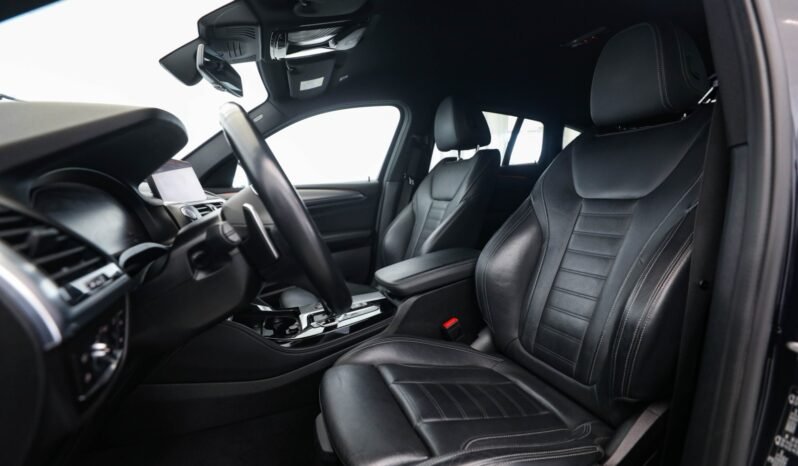 
								BMW X4 xDrive30i M-Sport full									