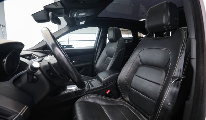 
								Jaguar E-PACE 2.0D 150 ch AWD R-Dynamic full									