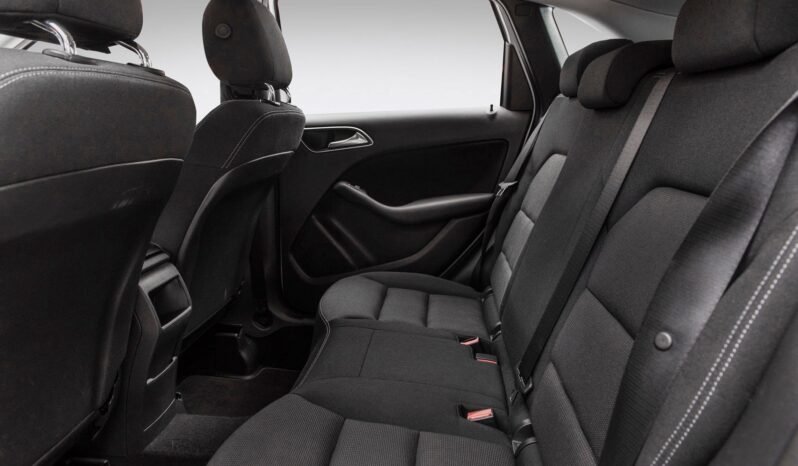 
								Mercedes-Benz B 180 122 ch – S-Tourer full									