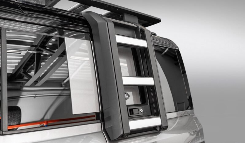 
								Land Rover Defender 110 D240 – Première Édition full									