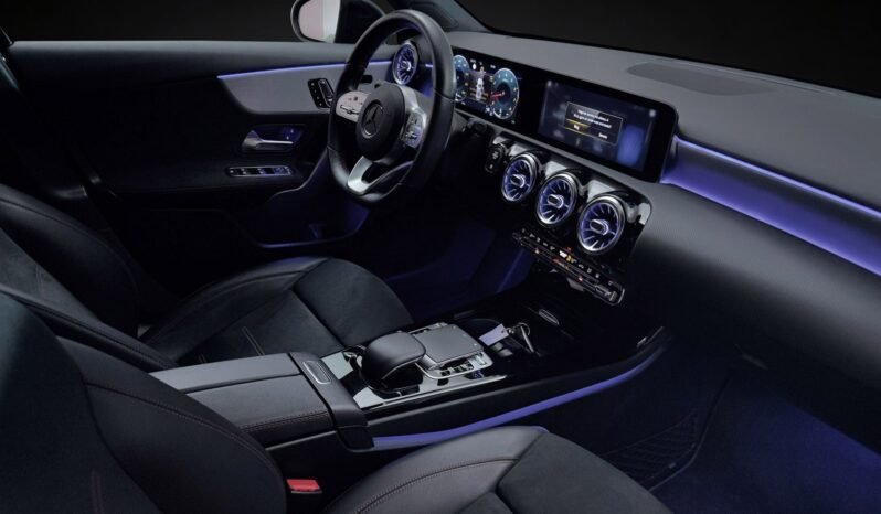 
								Mercedes-Benz A 220 4MATIC 2x AMG full									