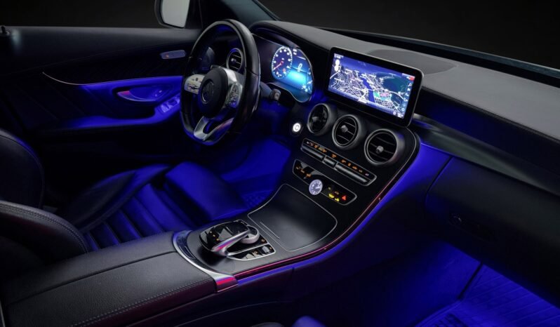 
								Mercedes-Benz C300 de 2x AMG full									