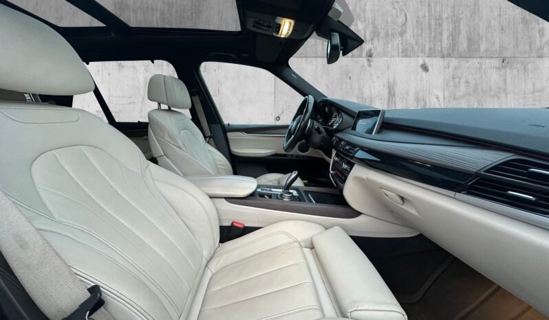 
								BMW X5 xDrive40e M-Sport full									