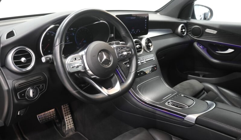 
								Mercedes-Benz GLC 300 e AMG full									