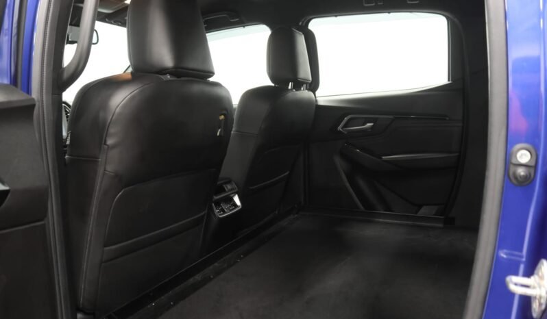
								Isuzu D-Max Double Cab full									