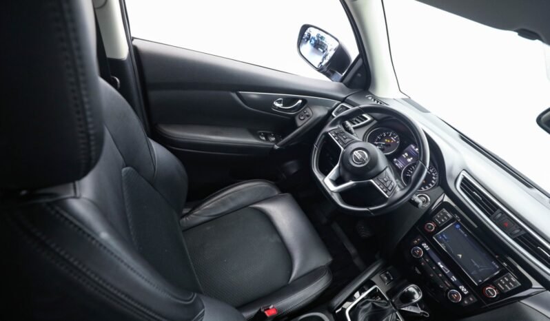 
								Nissan Qashqai DIG-T 116 ch Tekna full									