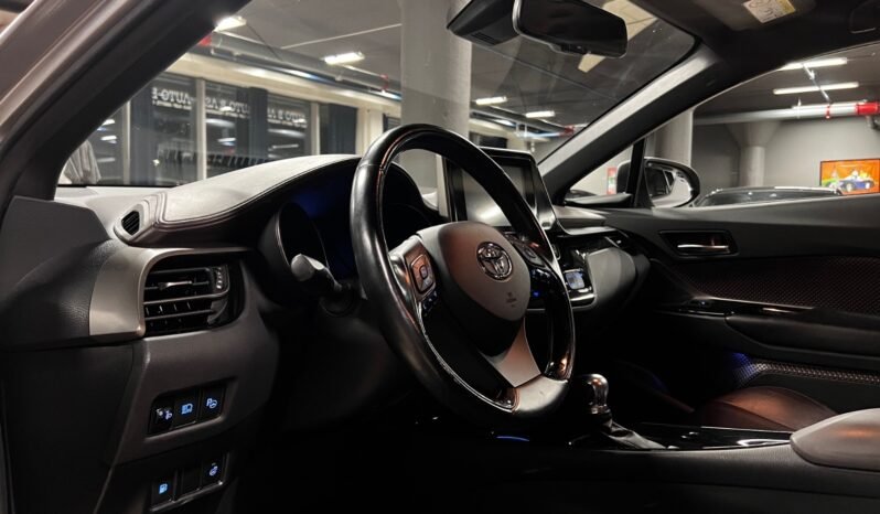 
								Toyota C-HR 1.8 Hybrid LoungeTech full									