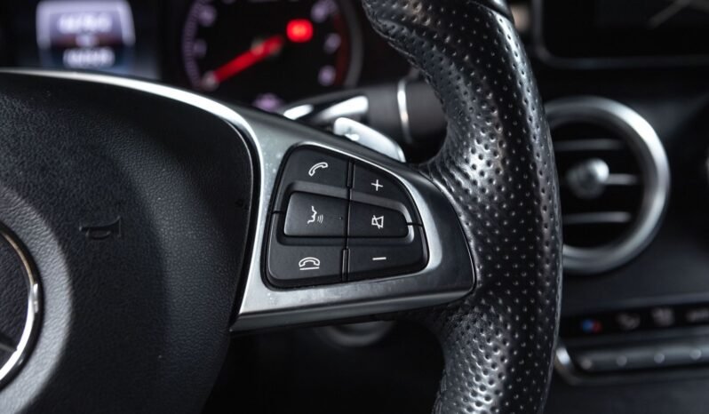 
								Mercedes-Benz GLC 350 e Plug-in Hybrid AMG full									