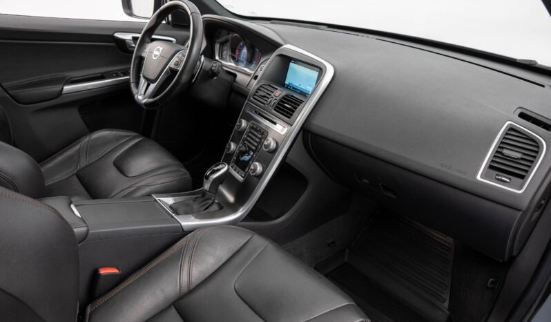 
								Volvo XC60 D5 AWD Summum full									