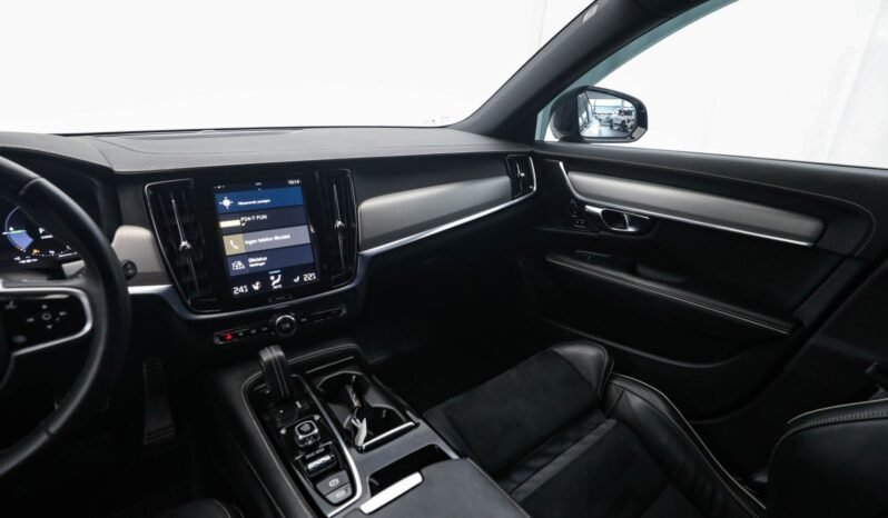 
								Volvo V90 T6 AWD R-Design full									