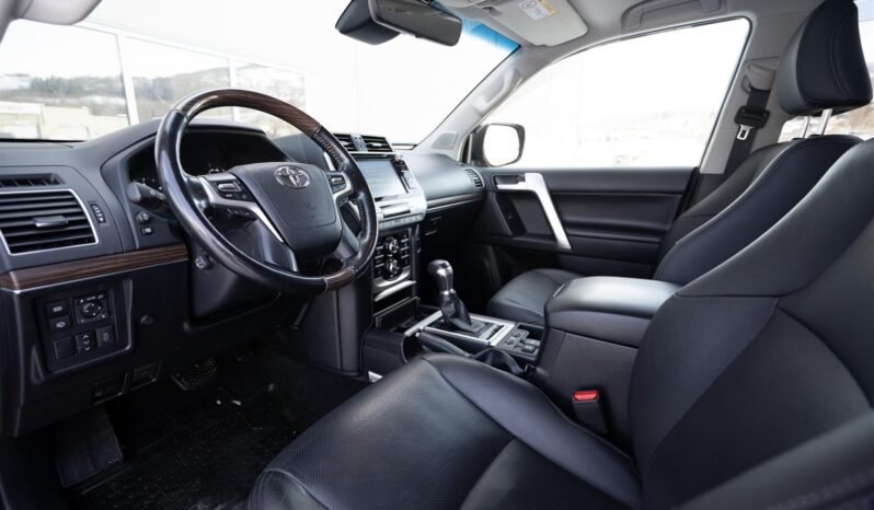 
								Toyota Land Cruiser 2.8 D-4D GX full									