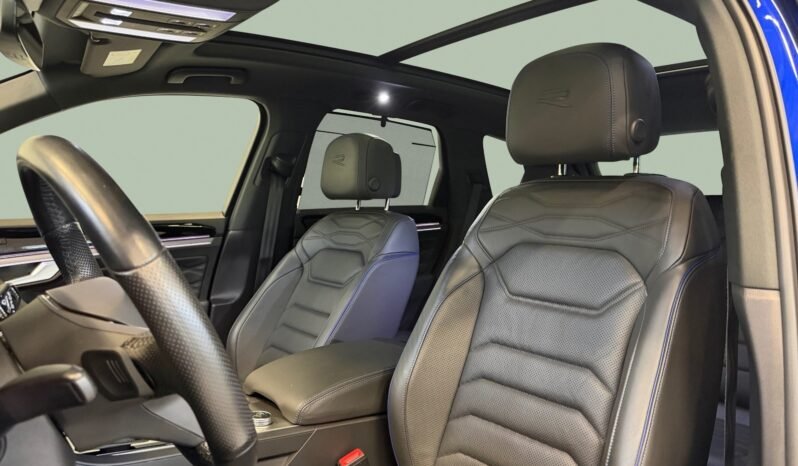 
								Volkswagen Touareg R eHYBRID V6 4MOTION full									