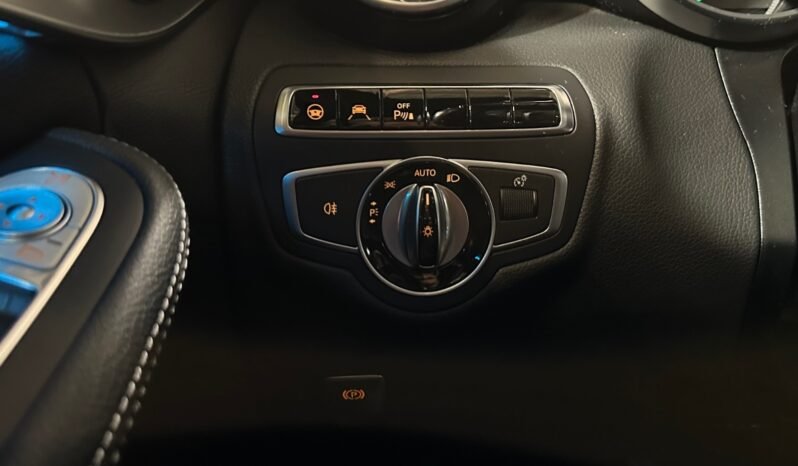 
								Mercedes-Benz C 350 e full									