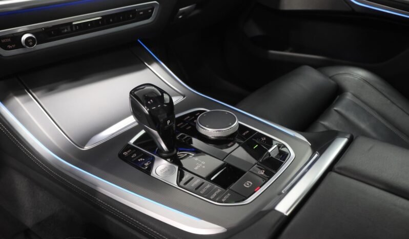 
								BMW X5 xDrive45e M Sport full									