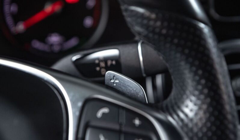 
								Mercedes-Benz GLC 350 e Plug-in Hybrid AMG full									