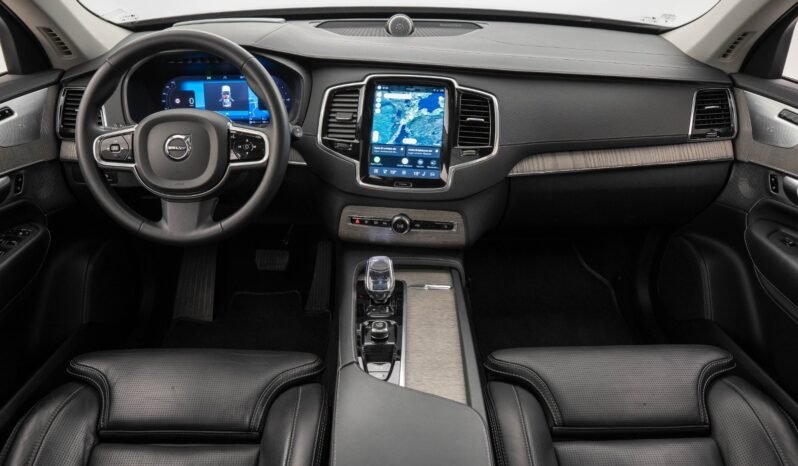 
								Volvo XC90 T8 Ultimate Dark Edition full									