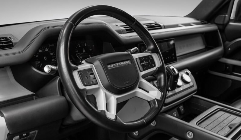 
								Land Rover Defender 110 D240 – Première Édition full									