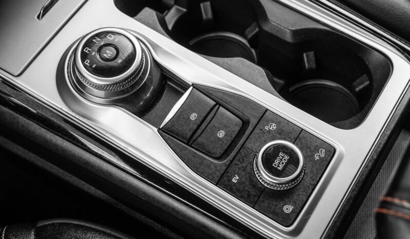 
								Ford Explorer ST-Line Plug-in Hybrid – 486 ch full									