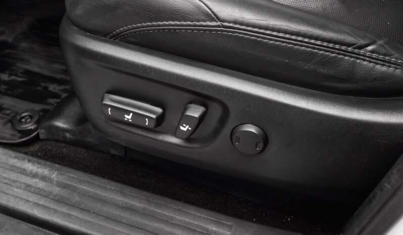 
								Toyota Land Cruiser 150 VX – 177 ch full									