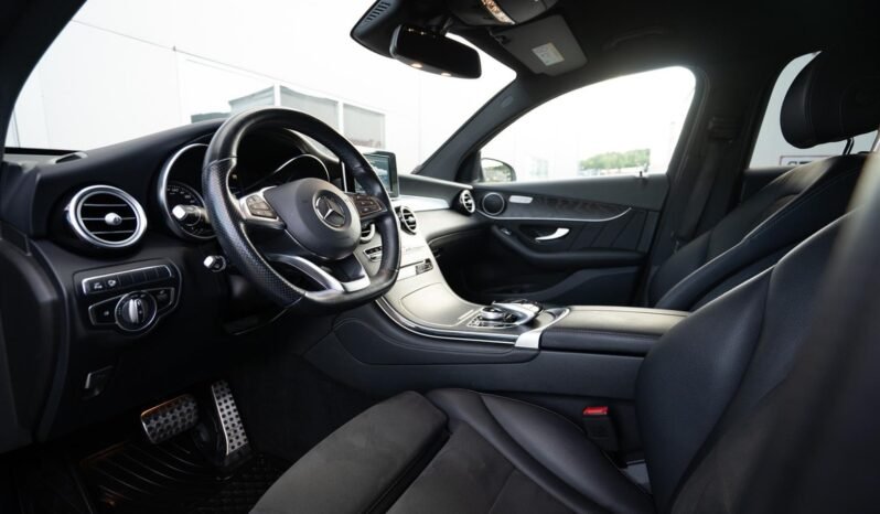 
								Mercedes-Benz GLC 250 d 4MATIC Coupé AMG full									