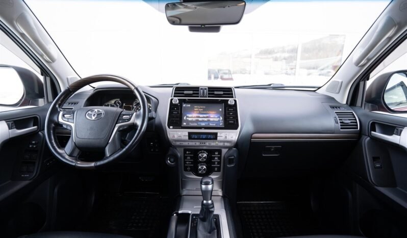 
								Toyota Land Cruiser 2.8 D-4D GX full									
