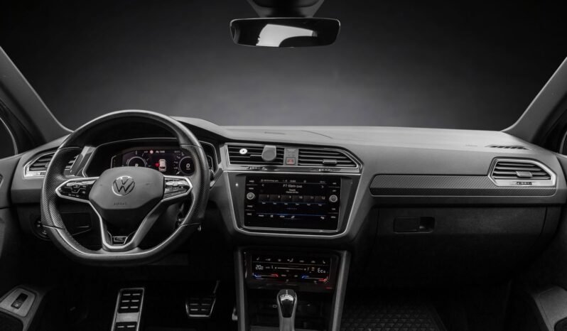 
								Volkswagen Tiguan eHybrid 245 ch R-Line full									