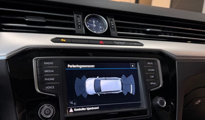 
								Volkswagen Passat GTE Highline full									