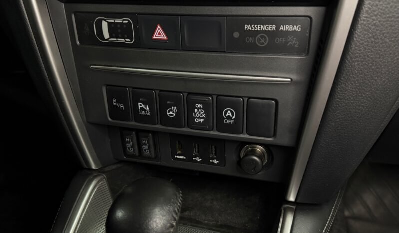 
								Mitsubishi L200 Instyle+ X-Edition full									