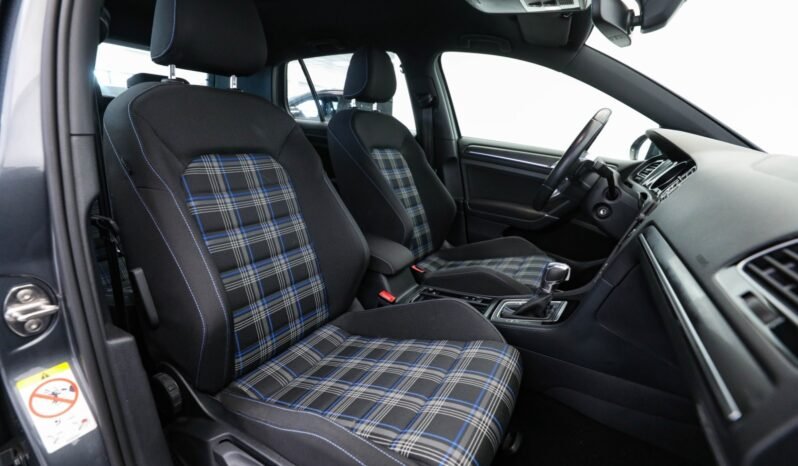 
								Volkswagen Golf VII GTE Facelift full									