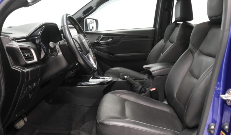 
								Isuzu D-Max Double Cab full									