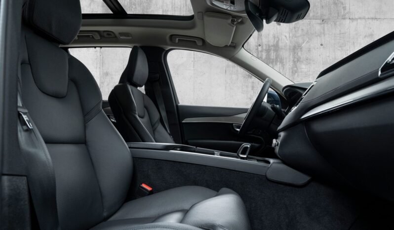 
								Volvo XC90 T8 Recharge Ultra Bright full									