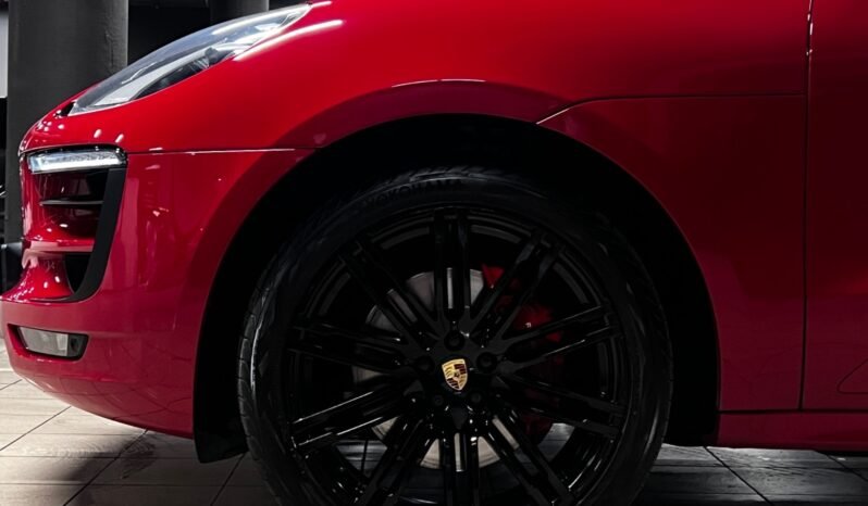 
								Porsche Macan GTS full									