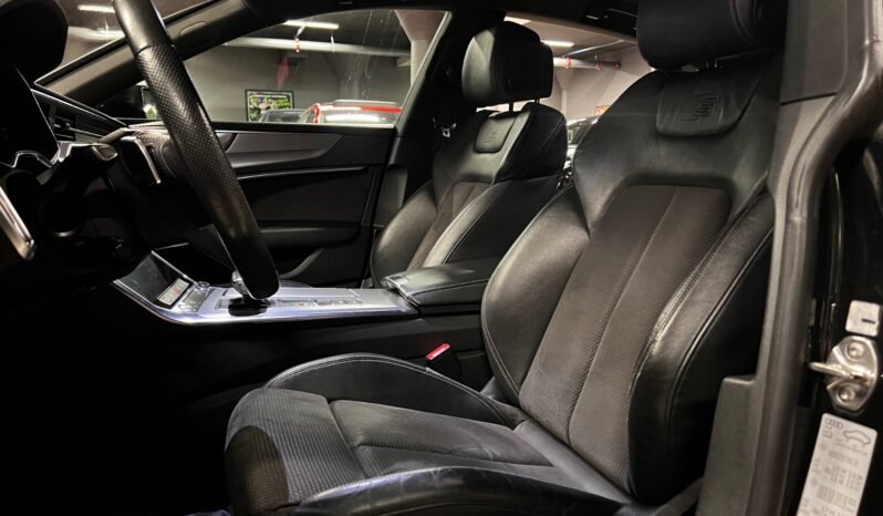 
								Audi A7 55 TFSI V6 S line full									