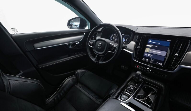 
								Volvo V90 T6 AWD R-Design full									