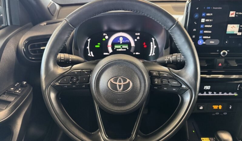 
								Toyota Yaris Cross 1.5 Hybrid AWD-i Active Tech full									
