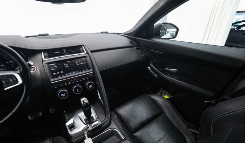 
								Jaguar E-PACE 2.0D 150 ch AWD R-Dynamic full									