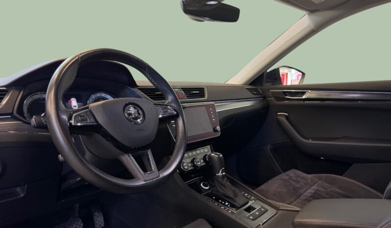 
								Škoda Superb iV Plug-in Hybrid Style full									