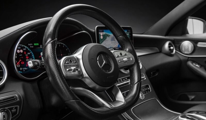 
								Mercedes-Benz C300 de 2x AMG full									