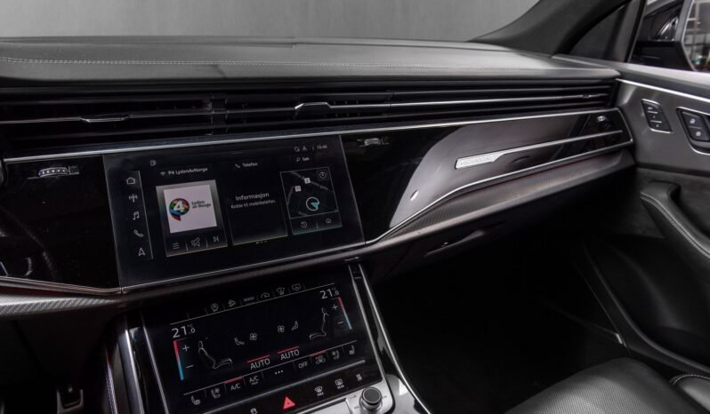 
								Audi RS Q8 full									
