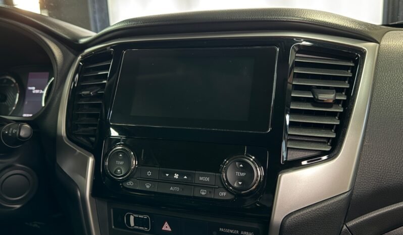 
								Mitsubishi L200 Instyle+ X-Edition full									