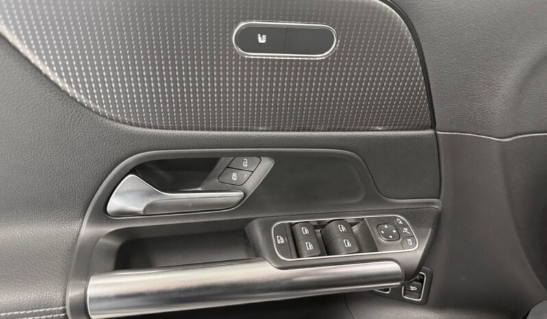 
								Mercedes-Benz B 250 e Plug-in Hybrid full									