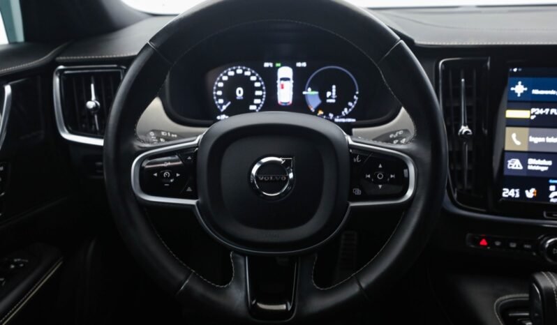 
								Volvo V90 T6 AWD R-Design full									