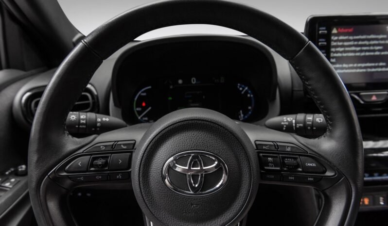 
								Toyota Yaris Cross 1.5 Hybrid 178 ch Active Tech AWD-i full									