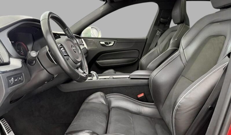 
								Volvo XC60 T8 AWD R-Design full									