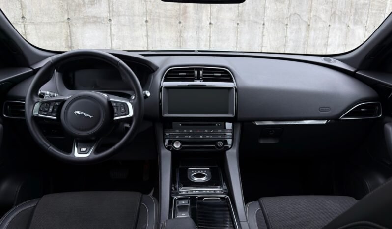 
								Jaguar F-PACE 2.0D 180 ch R-Sport AWD full									